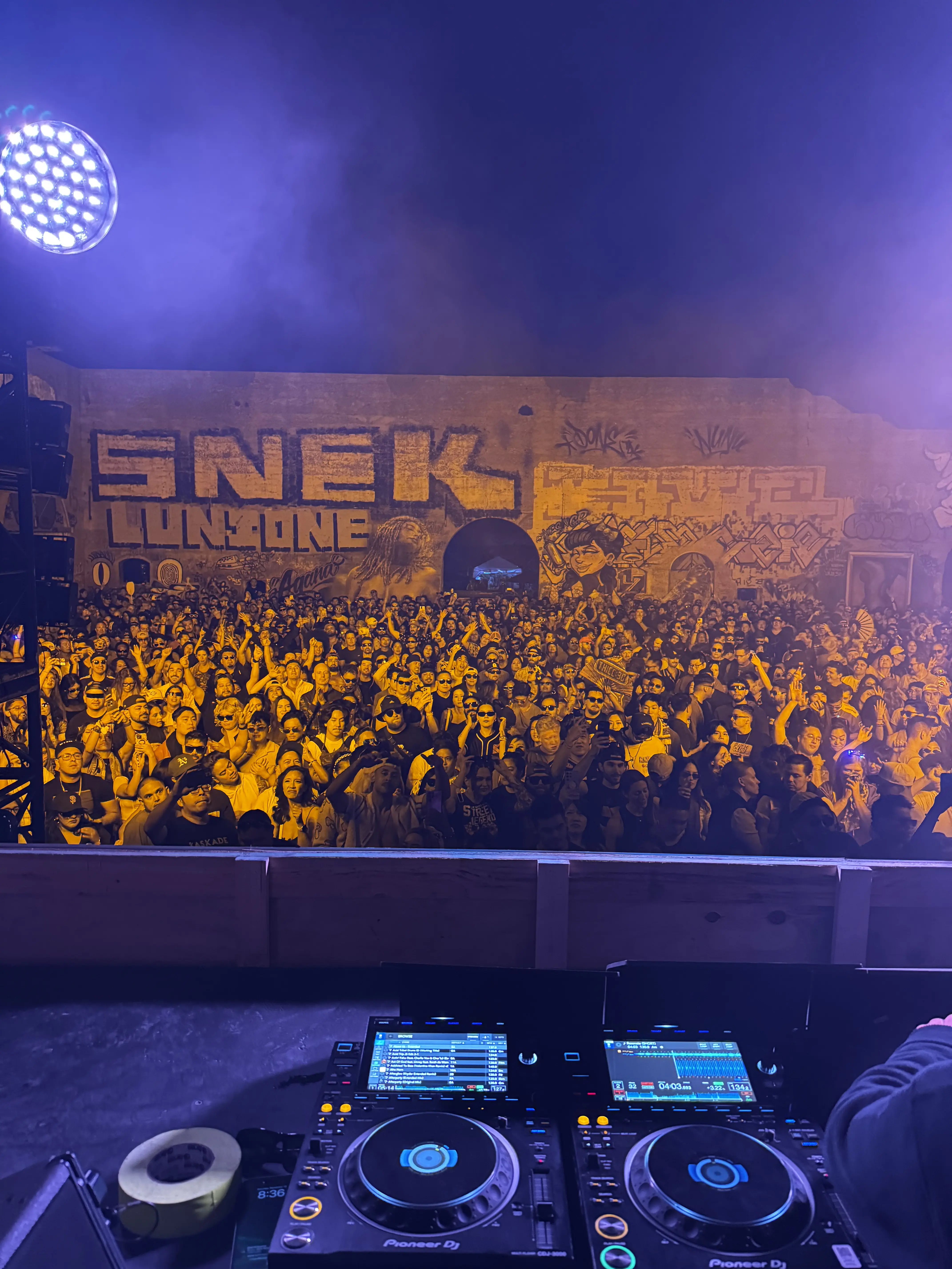 Kaskade event photo 3